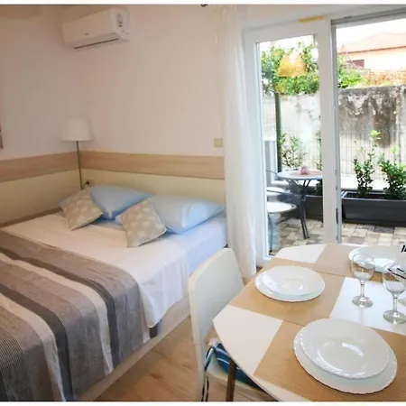 Apartments Sanja Primosten Exterior photo