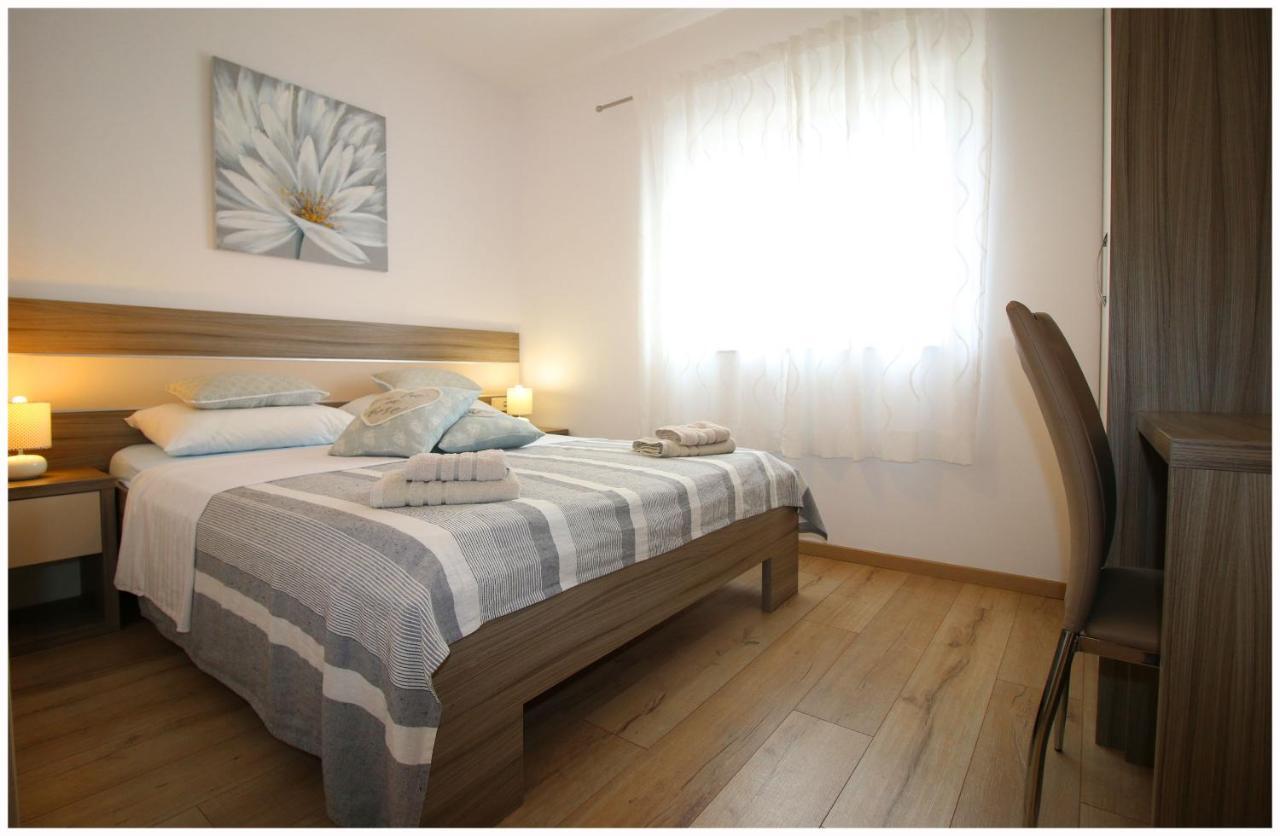 Sanja Apartment *